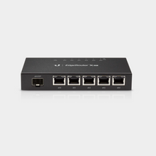 Load image into Gallery viewer, Ubiquiti Networks EdgeRouter X SFP Switch (ER-X-SFP)
